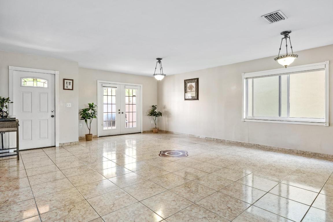 LAKESIDE SOUTH PHASE 2 - Residential