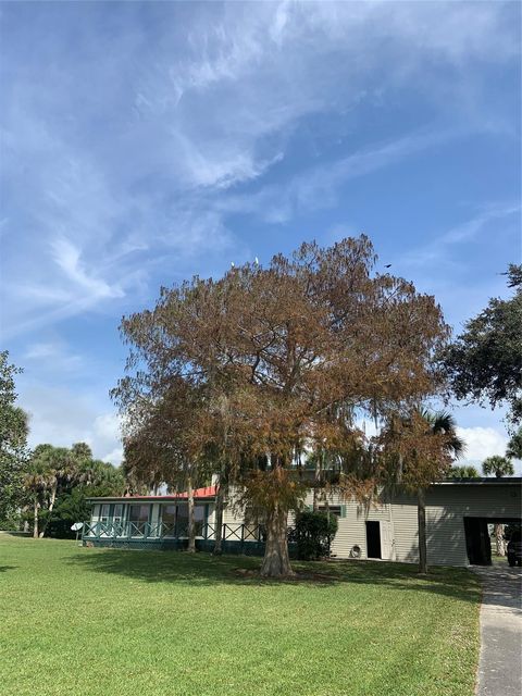 A home in Okeechobee