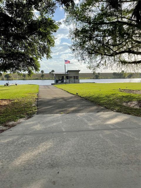 A home in Okeechobee