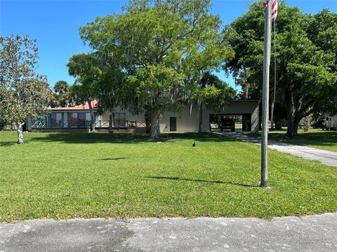 A home in Okeechobee