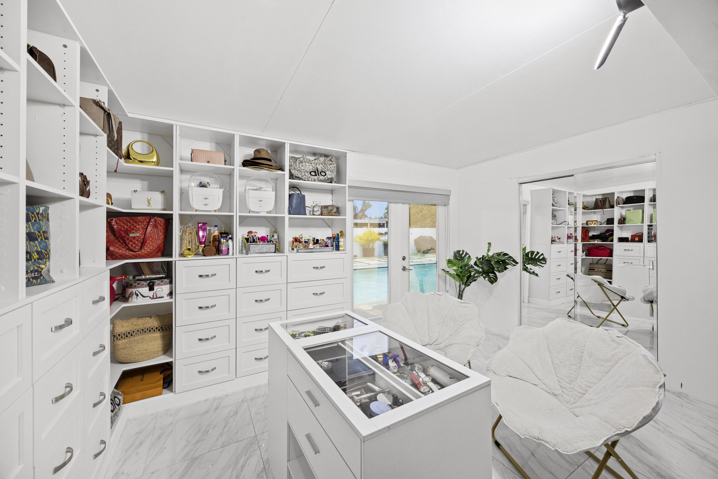 FOREST HILL VILLAGE 4 - Residential