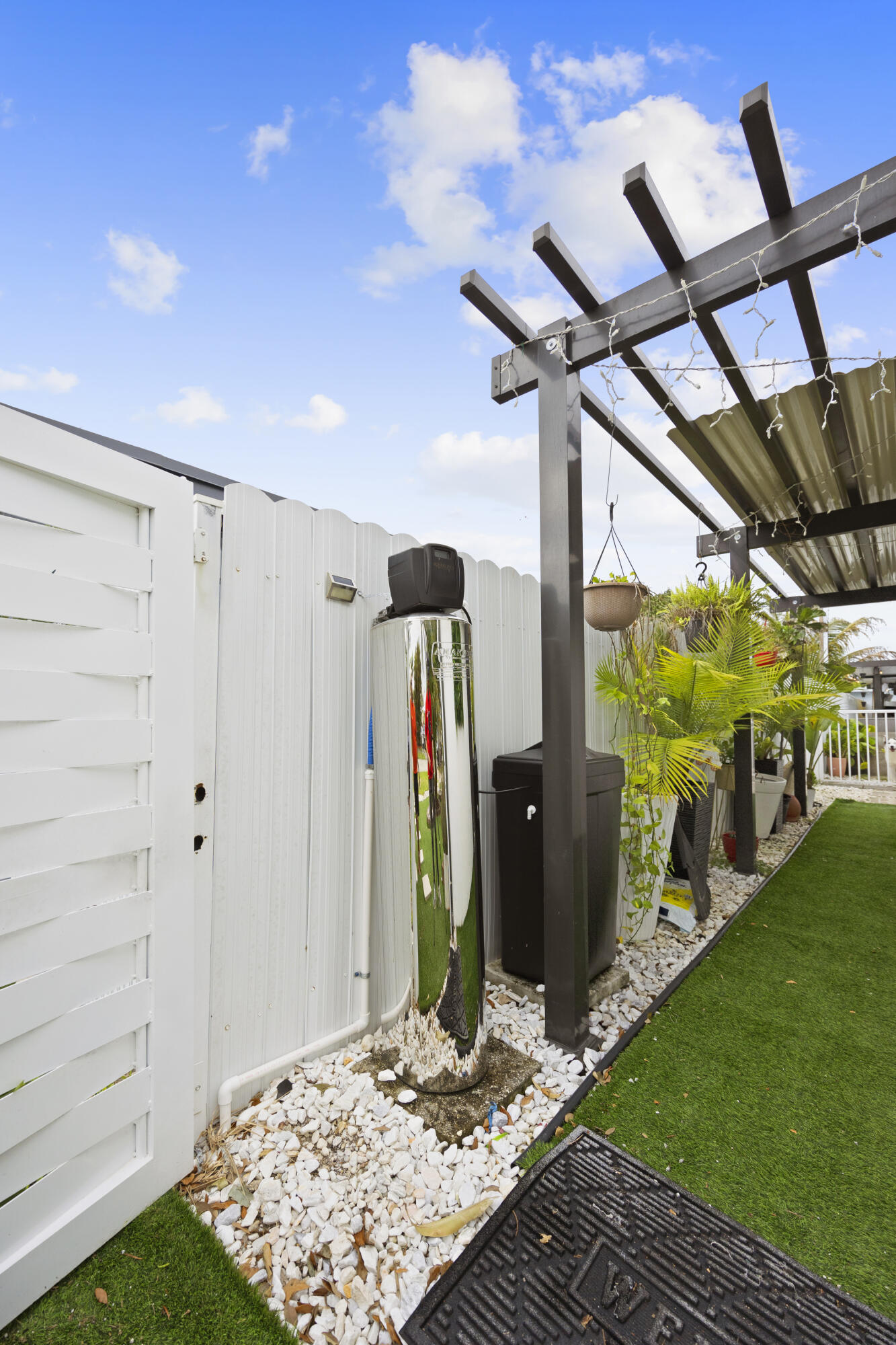 FOREST HILL VILLAGE 4 - Residential