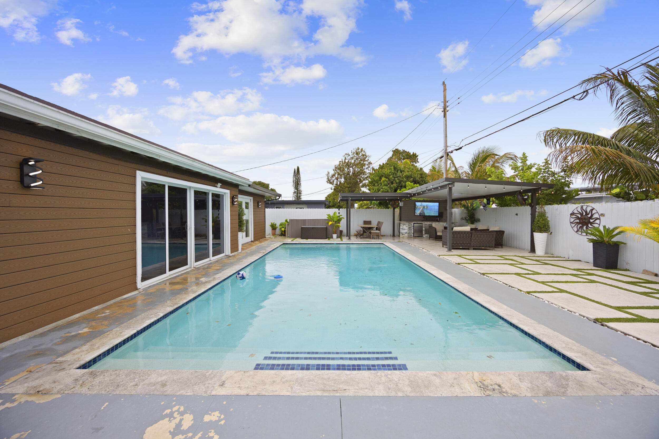 FOREST HILL VILLAGE 4 - Residential