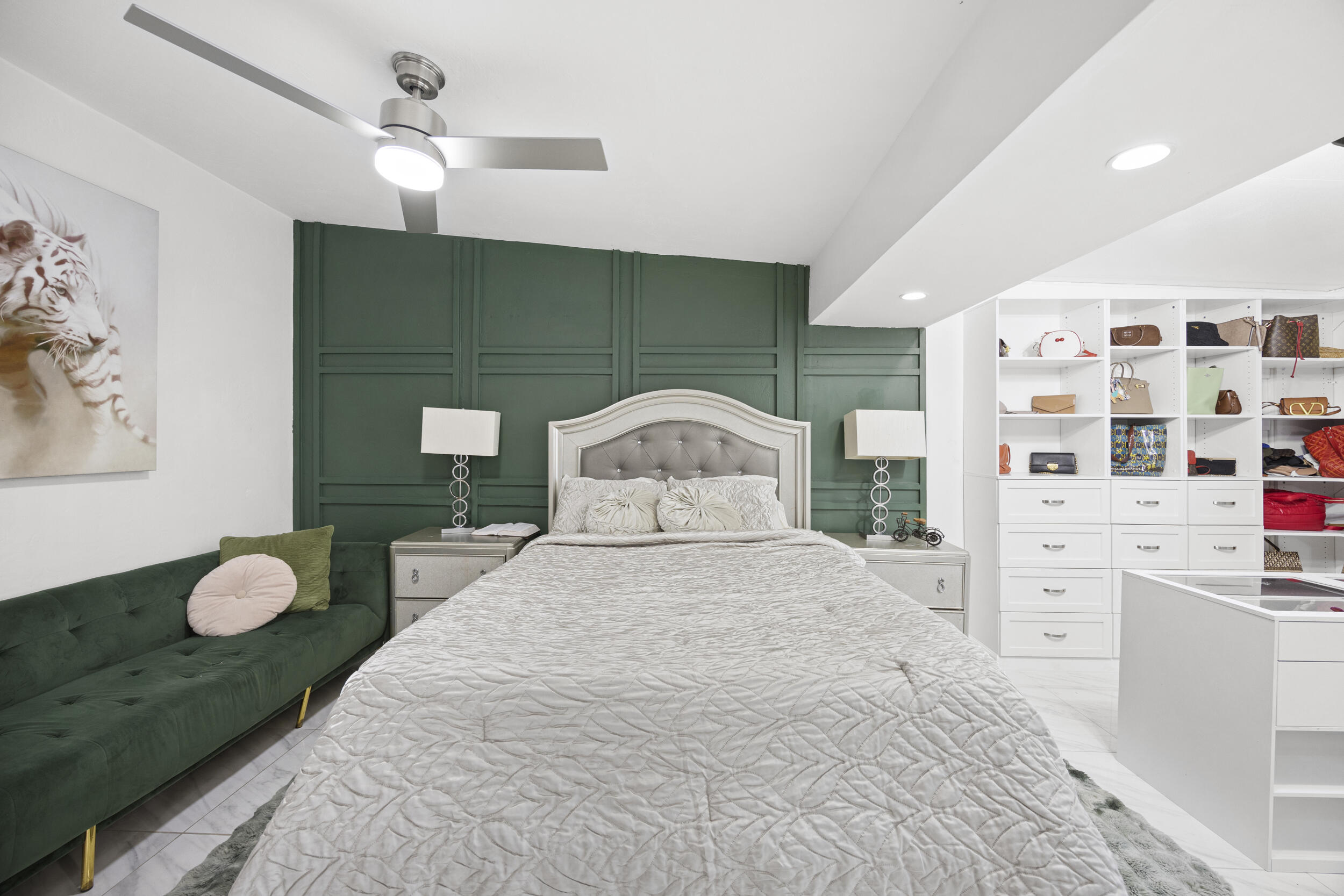 FOREST HILL VILLAGE 4 - Residential