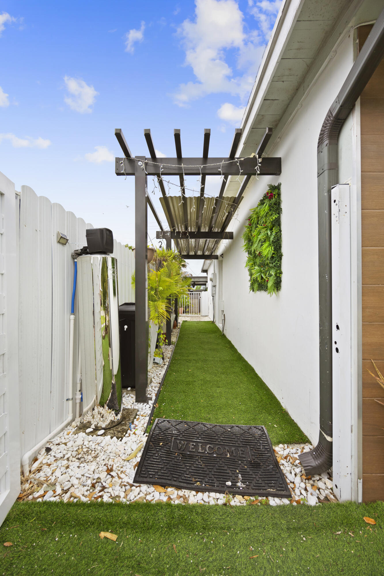 FOREST HILL VILLAGE 4 - Residential