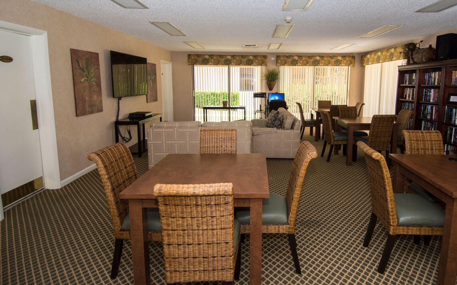 THIRTY TWO HUNDRED CONDO - Residential
