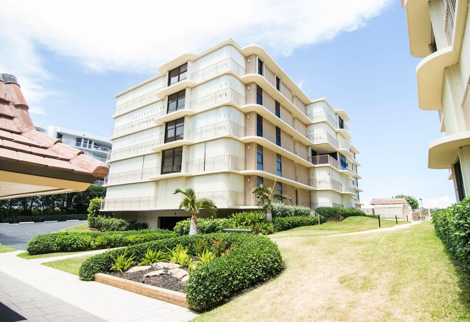 THIRTY TWO HUNDRED CONDO - Residential