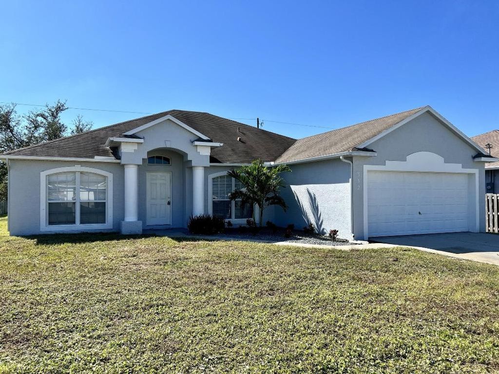 Photo of 532 SW Kabot Avenue, Port Saint Lucie, FL 34953 (MLS # R11148807)