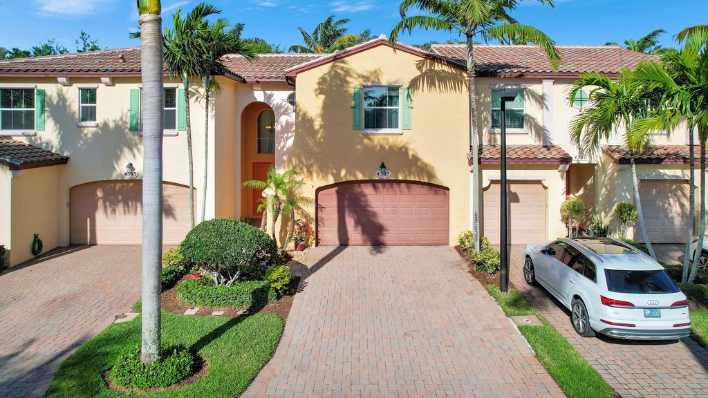 Photo of 4505 Mediterranean Circle, Palm Beach Gardens, FL 33418 (MLS # R10969943)