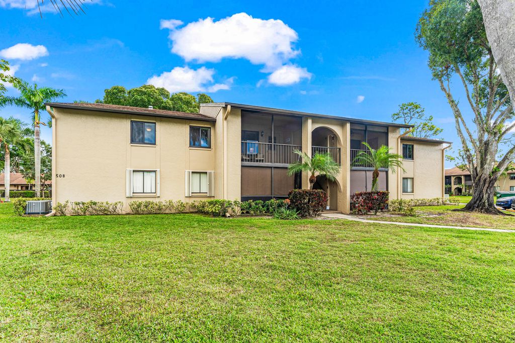 Photo of 508 Shady Pine Way #D2, Greenacres, FL 33415 (MLS # R11166998)