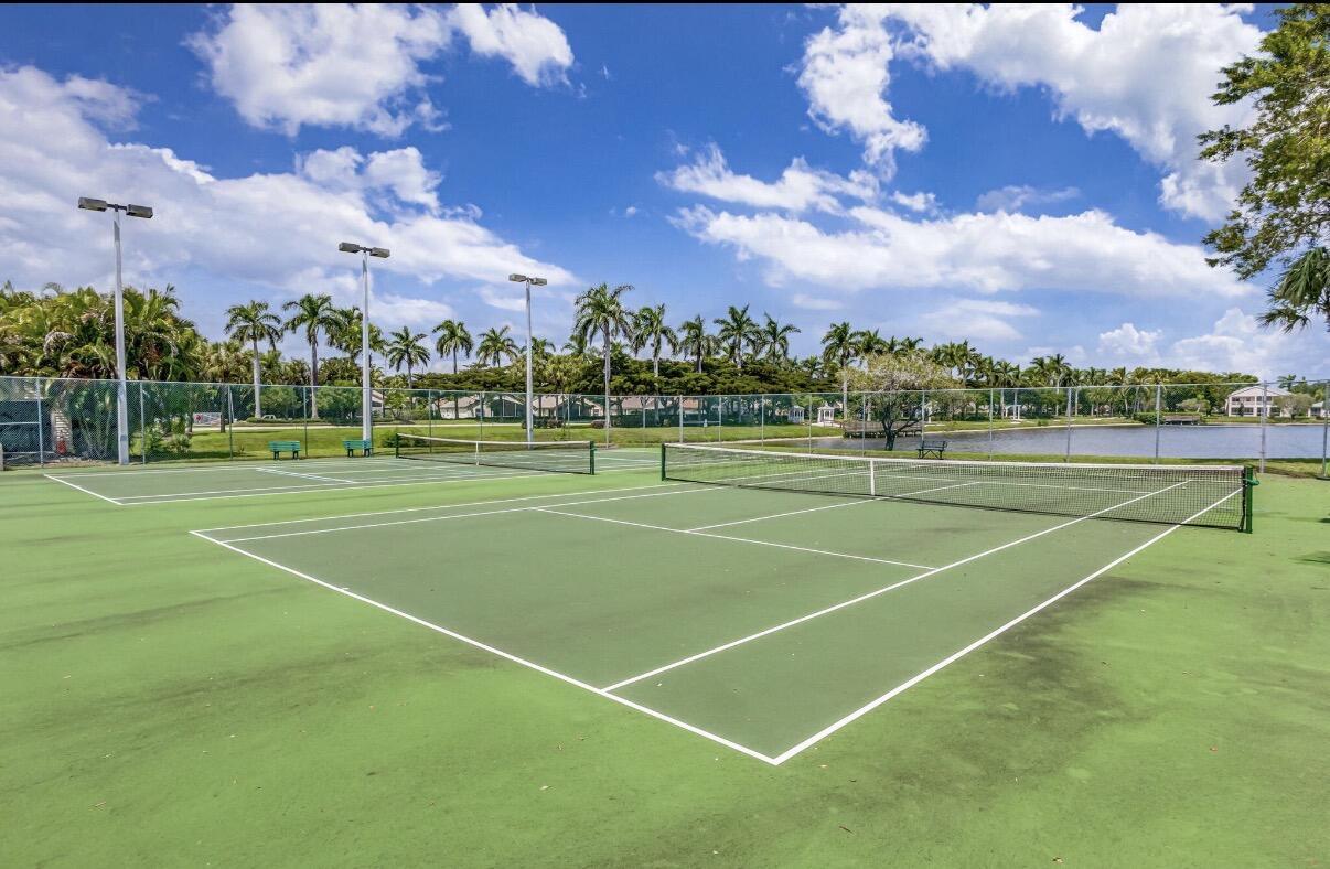 WELLINGTONS EDGE PAR 76 PH 2C - Residential