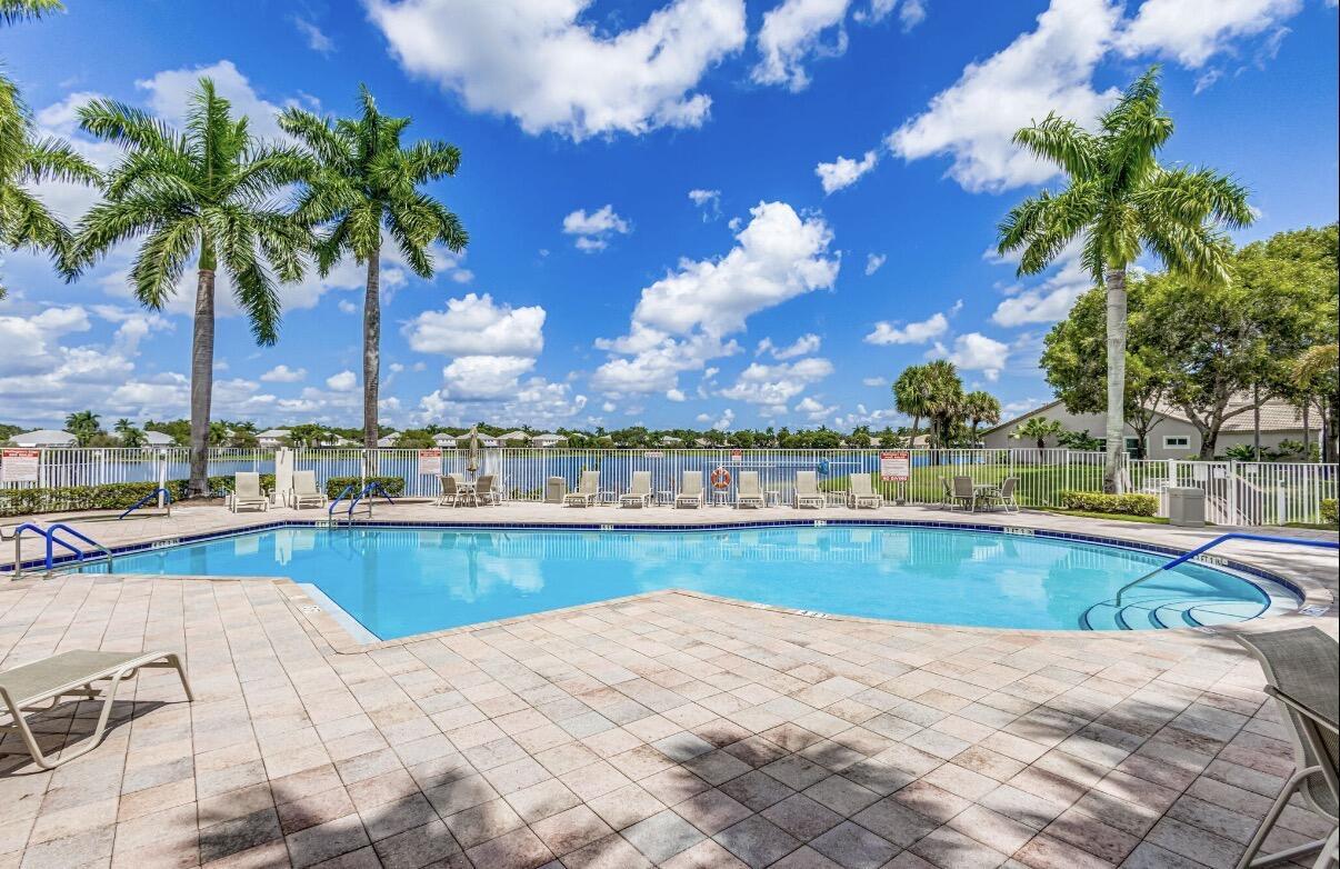 WELLINGTONS EDGE PAR 76 PH 2C - Residential