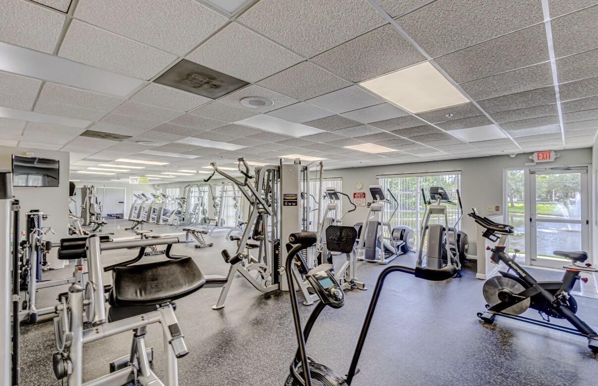 WELLINGTONS EDGE PAR 76 PH 2C - Residential