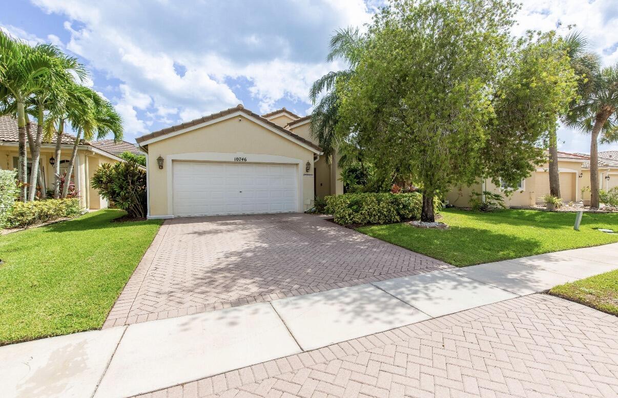 WELLINGTONS EDGE PAR 76 PH 2C - Residential