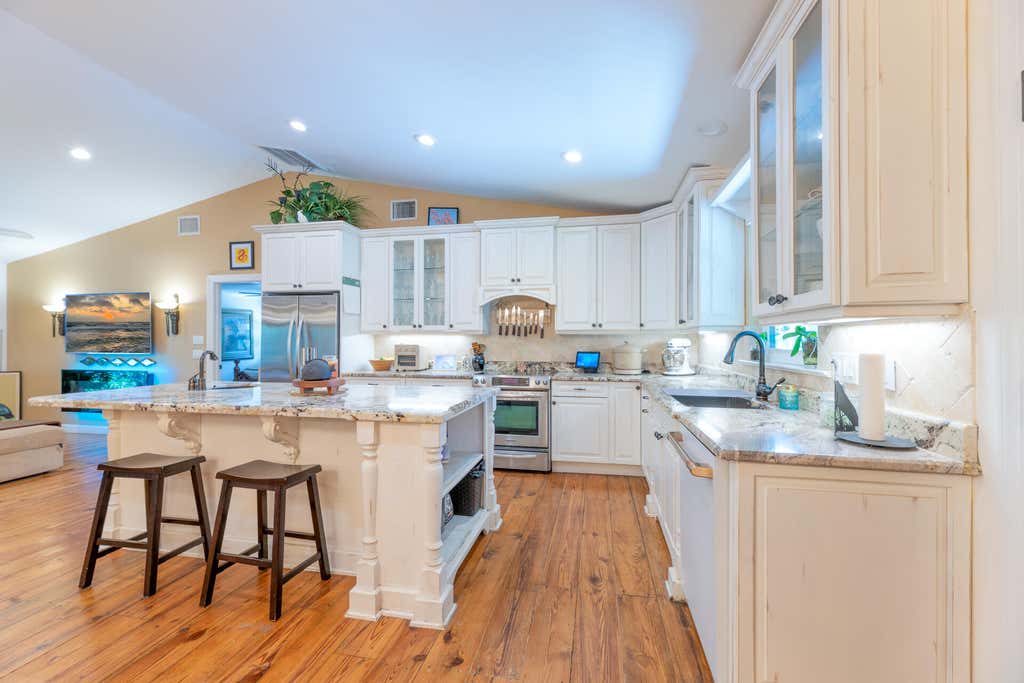 Photo of 304 SW INDIAN GROVES Drive, Stuart, FL 34994 (MLS # B26067466)
