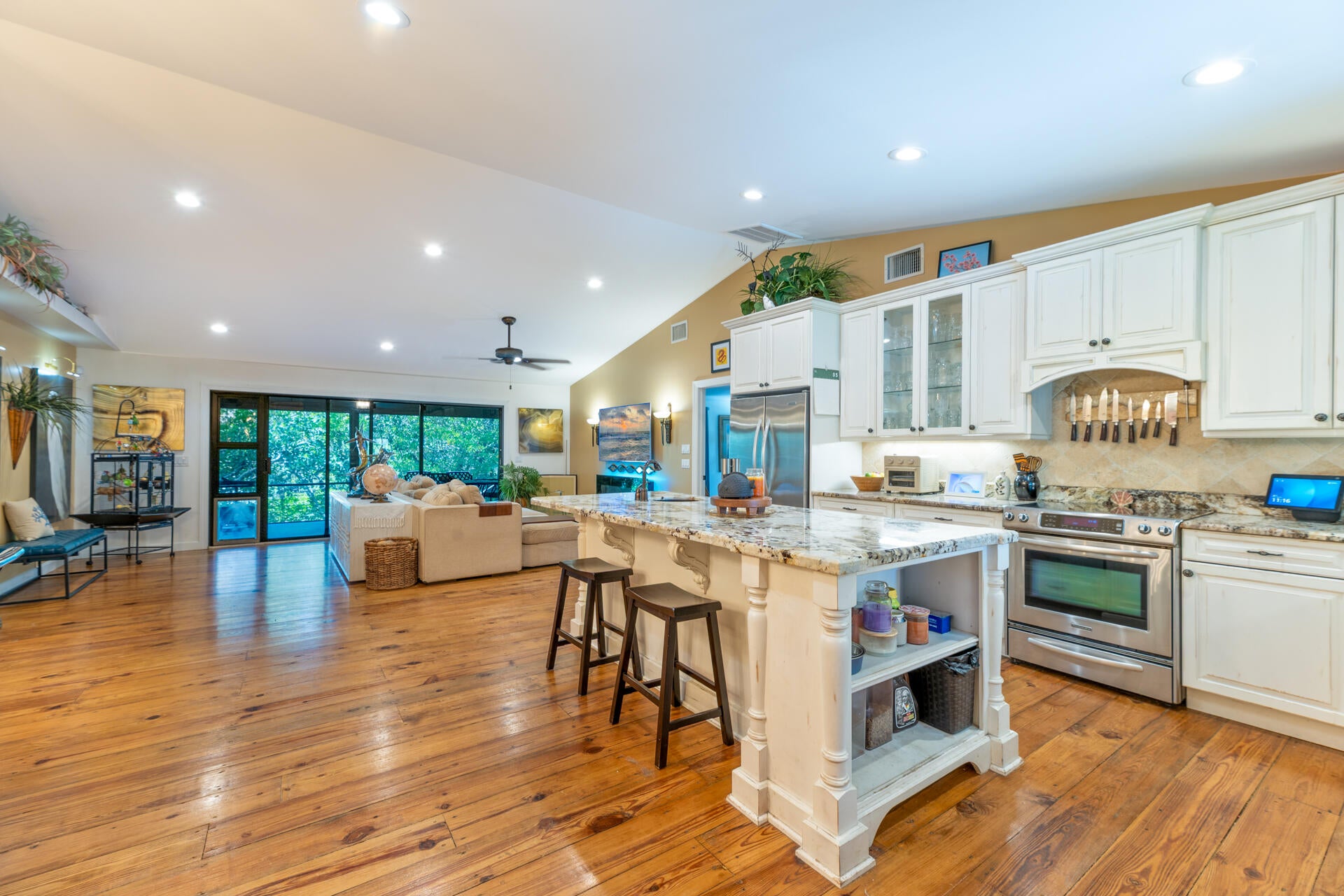 304 SW INDIAN GROVES Drive