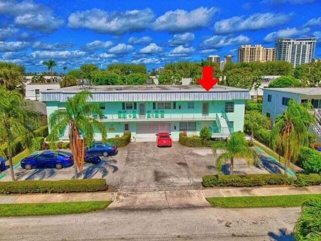 STEPS TO THE BEACH, THIS UNIQUE LARGE 2 BEDROOM ,2 FULL BATHROOMS , UPDATED UNIT HAS ALL NEW IMPACT WINDOWS,A/C 2 YEARS OLD, LAMINATE WOOD FLLORS, UPDATED BATH, NEW ELECTRICAL SYSTEMTHIS BOUTIQUE STYLE UNIT ONLY HAS 5 UNITS IN THE COMPLEX WITH ONLY $ 400.00IN HOA FEES. ASSIGNED PARKING.