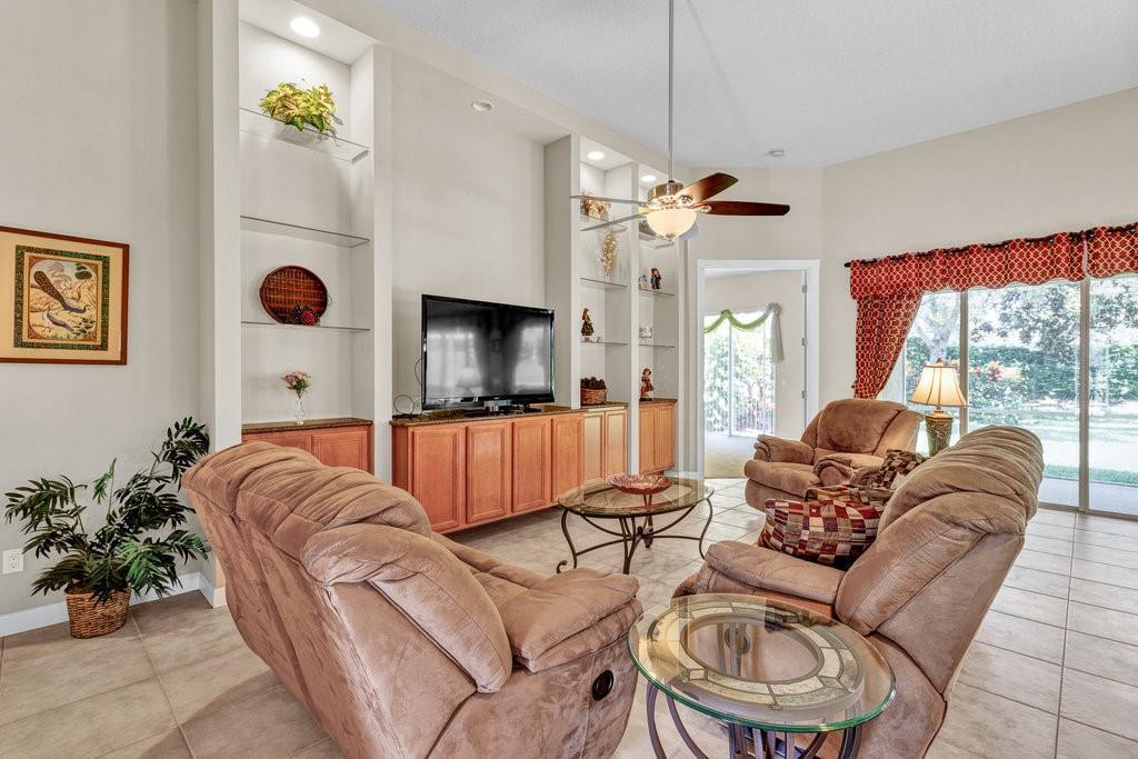 5209 Eleuthra Circle