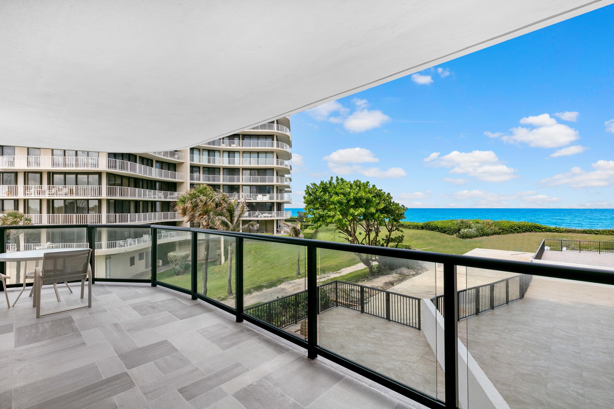 HALCYON OF PALM BEACH - Residential