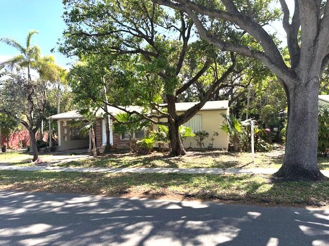 DANIA HEIGHTS EXT - Residential