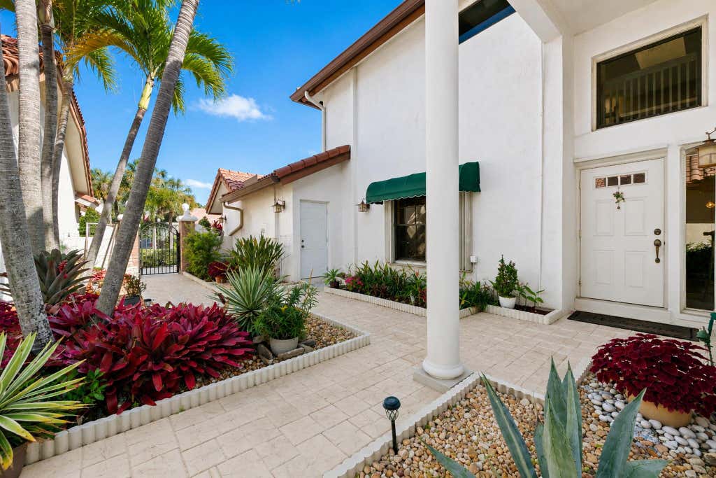 Photo of 21718 Club Villa Terrace, Boca Raton, FL 33433 (MLS # B26041613)