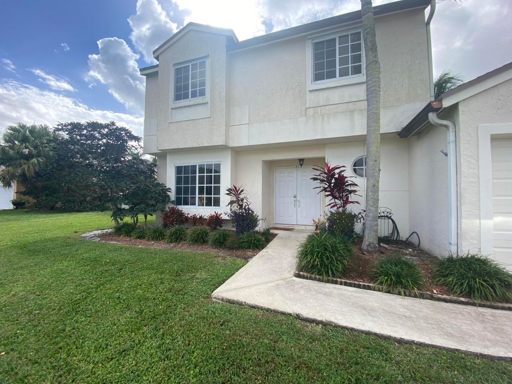 Photo of 9928 Moss Pond Drive, Boca Raton, FL 33496 (MLS # R11037223)