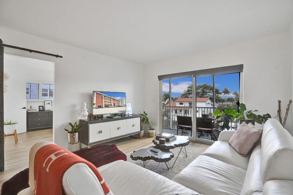 Photo of 2841 NE 33rd Court #301, Fort Lauderdale, FL 33306 (MLS # F10494426)