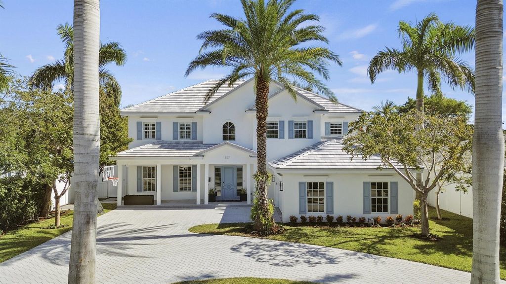 Photo of 527 NW 1st Avenue, Delray Beach, FL 33444 (MLS # R11141307)