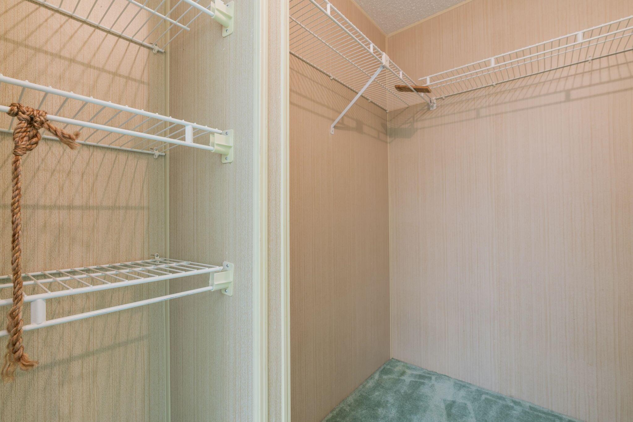 ST LUCIE FALLS (AKA RIVER - Residential