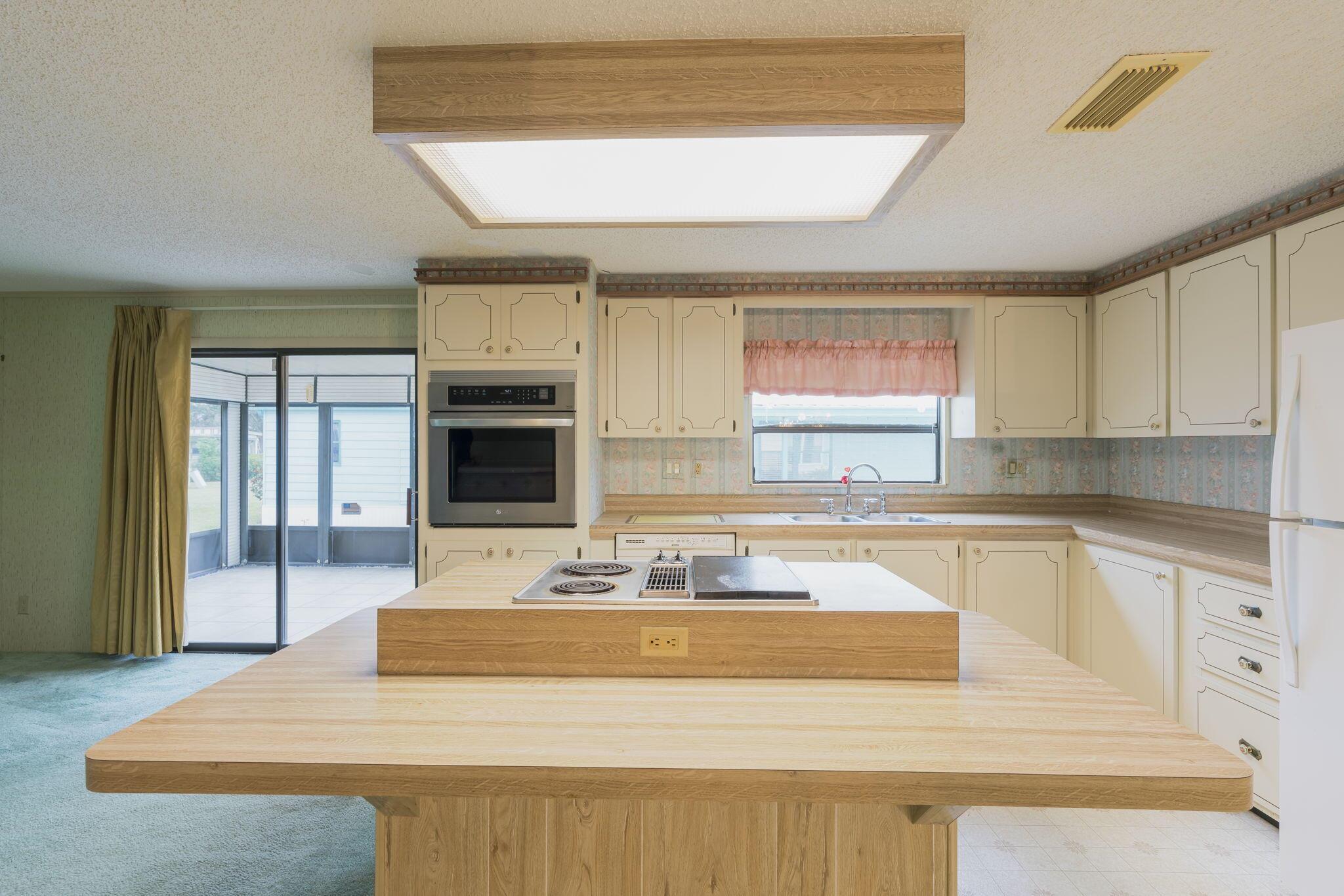 ST LUCIE FALLS (AKA RIVER - Residential