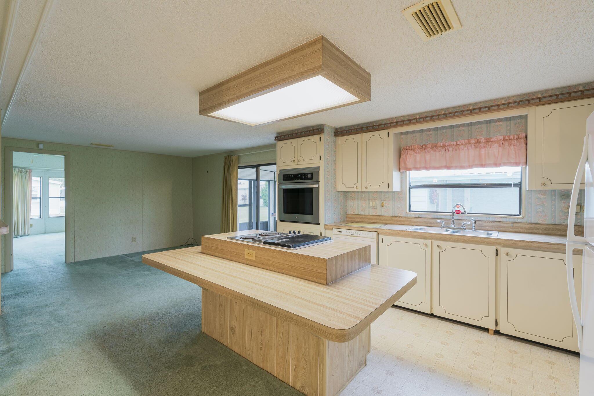 ST LUCIE FALLS (AKA RIVER - Residential