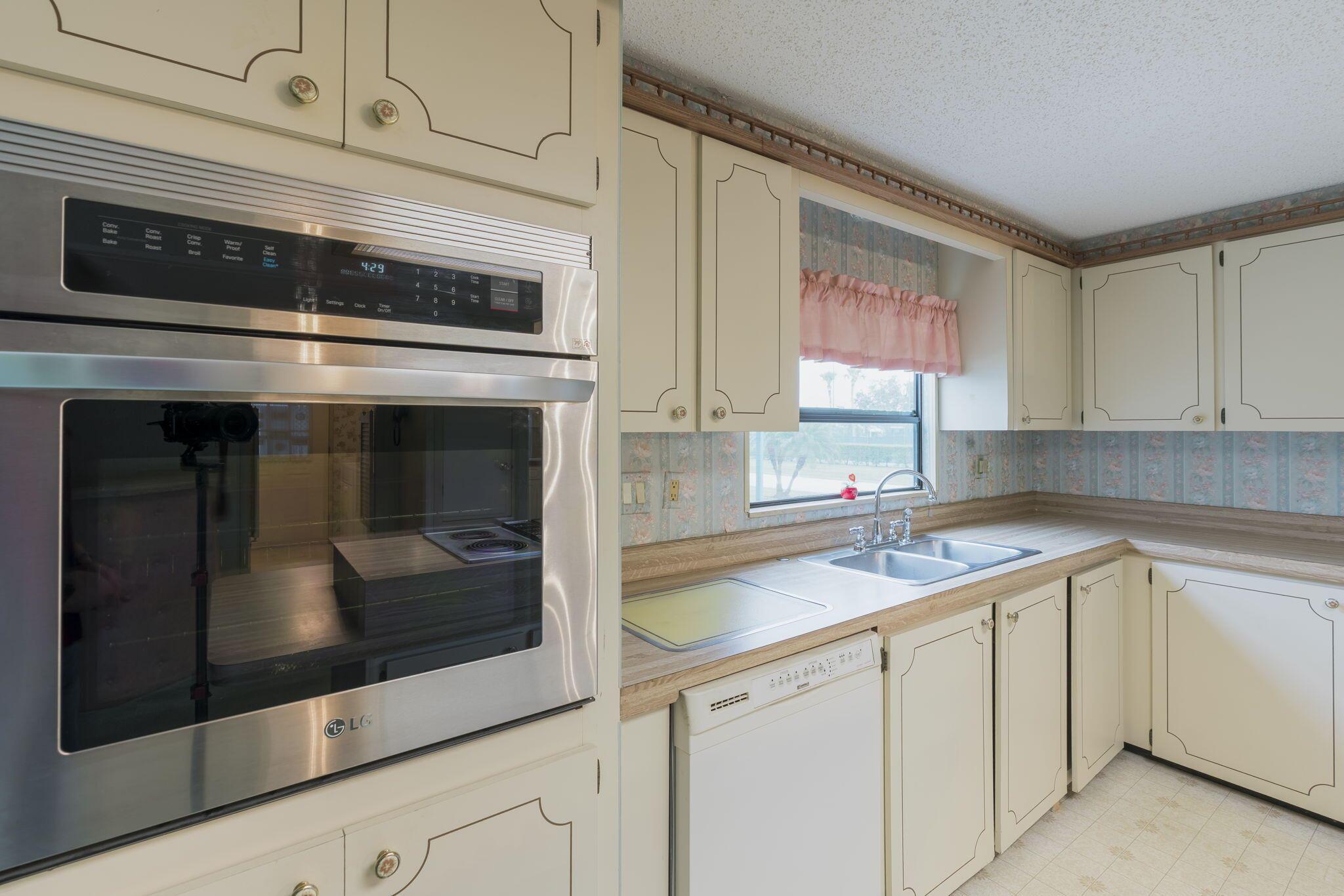 ST LUCIE FALLS (AKA RIVER - Residential