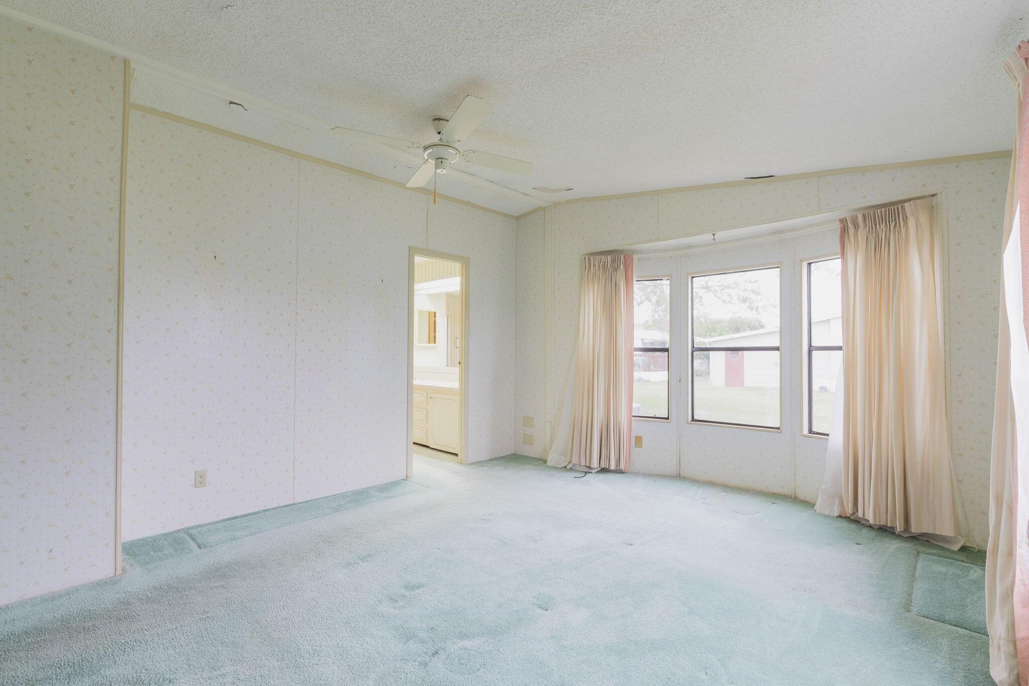 ST LUCIE FALLS (AKA RIVER - Residential