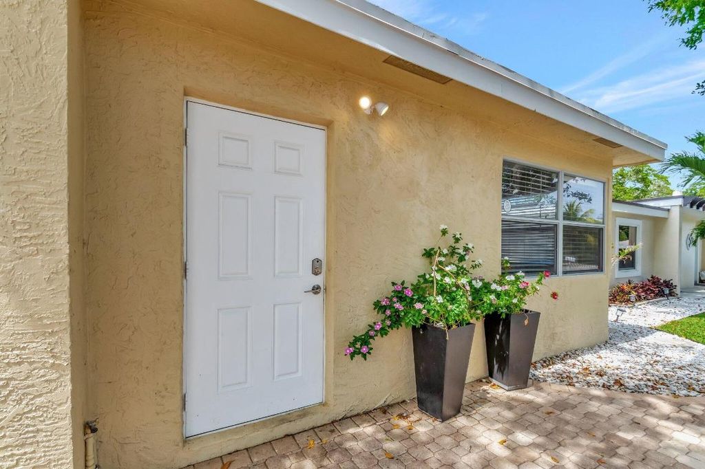 Photo of 125 E Hart Street, Lantana, FL 33462 (MLS # R11092792)