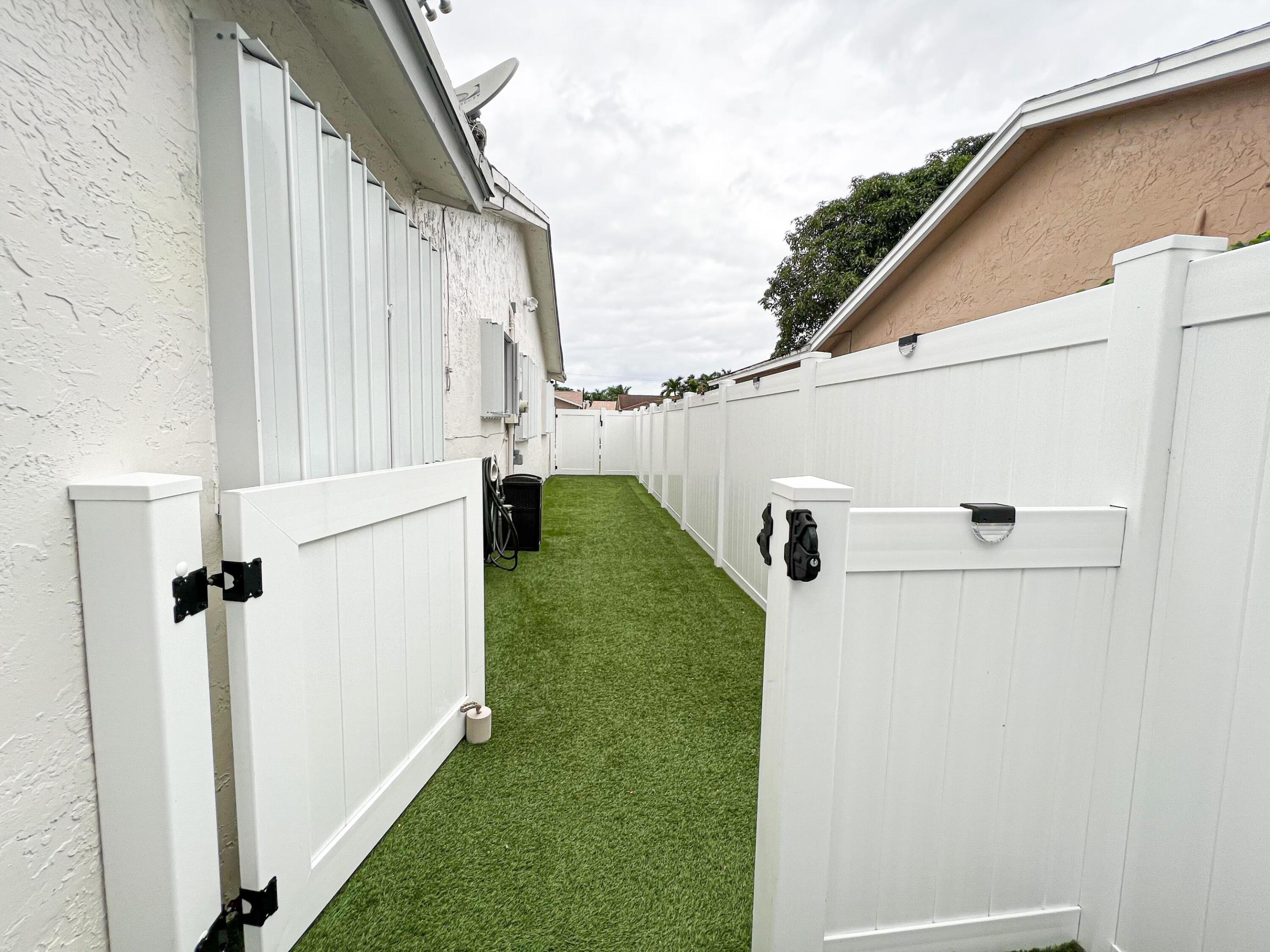 SANDALFOOT COVE SEC 7 AND 8 - Residential Lease