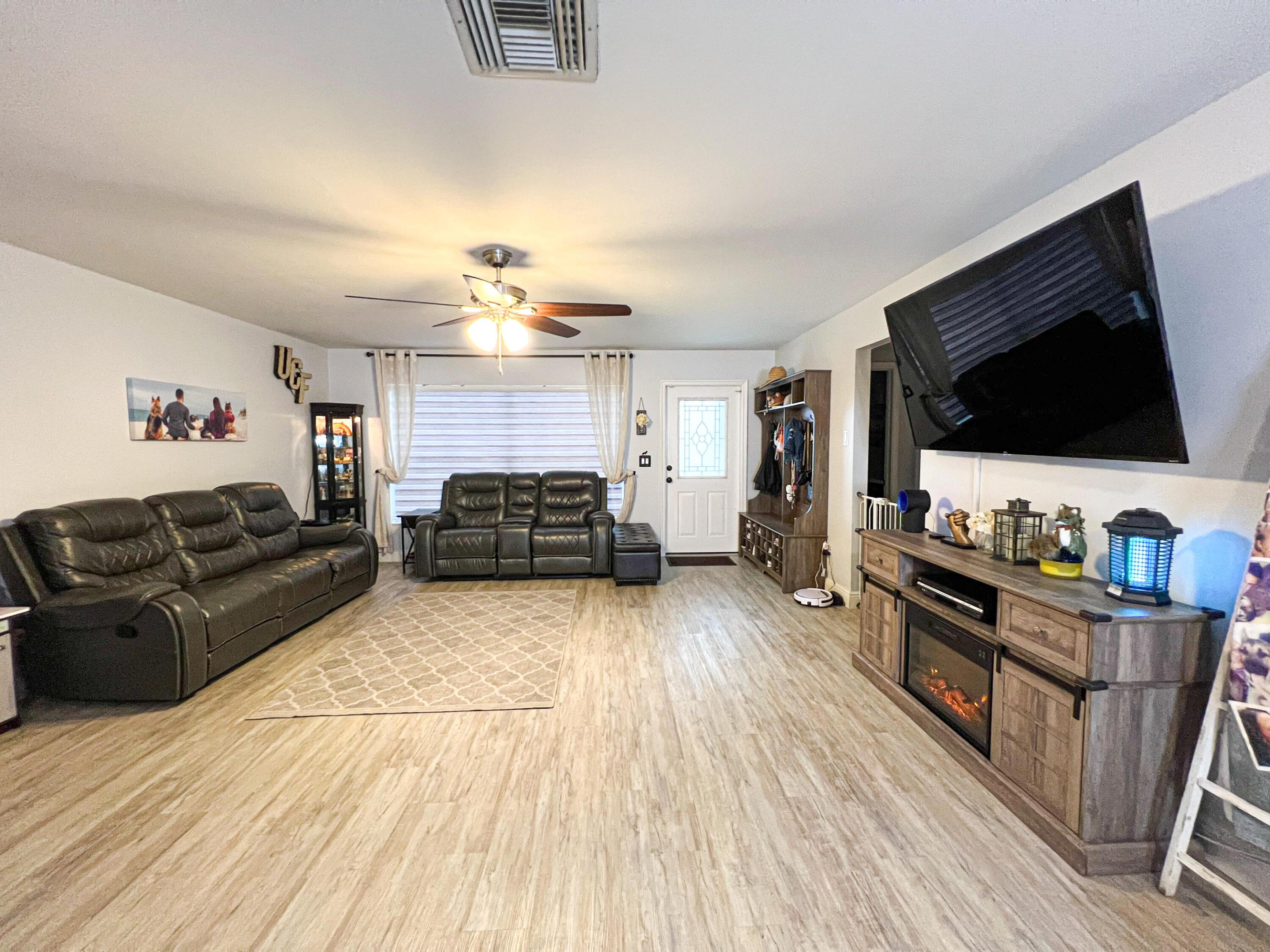 SANDALFOOT COVE SEC 7 AND 8 - Residential Lease