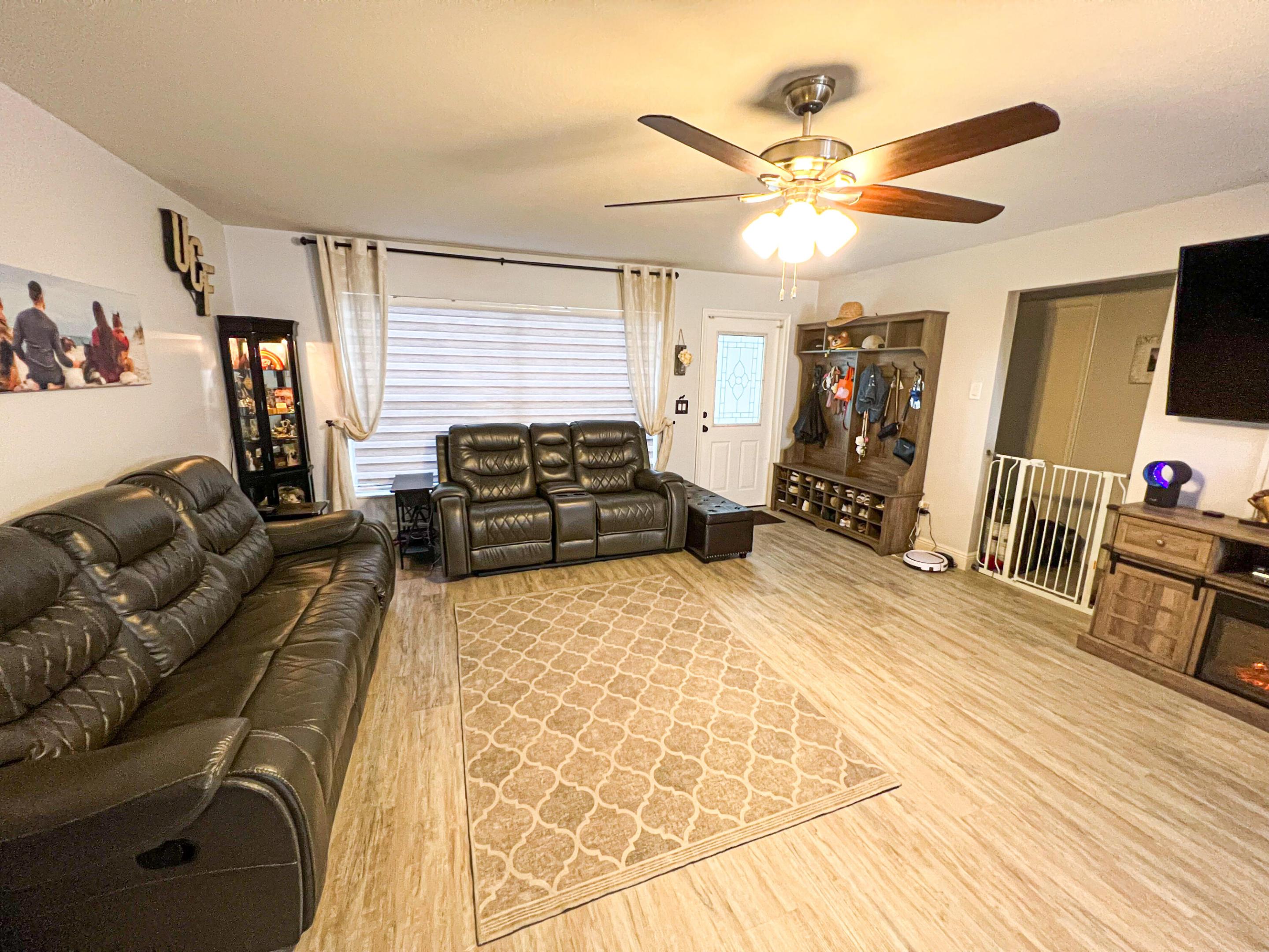 SANDALFOOT COVE SEC 7 AND 8 - Residential Lease