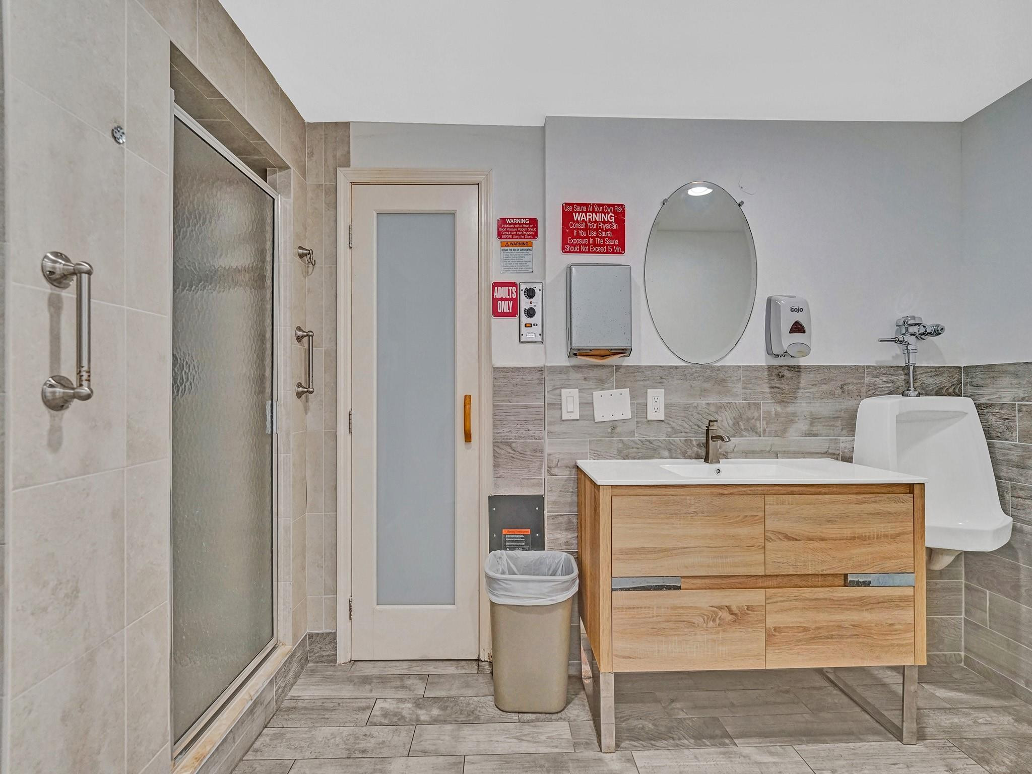 FAIRWAYS RIVIERA CONDO - Residential