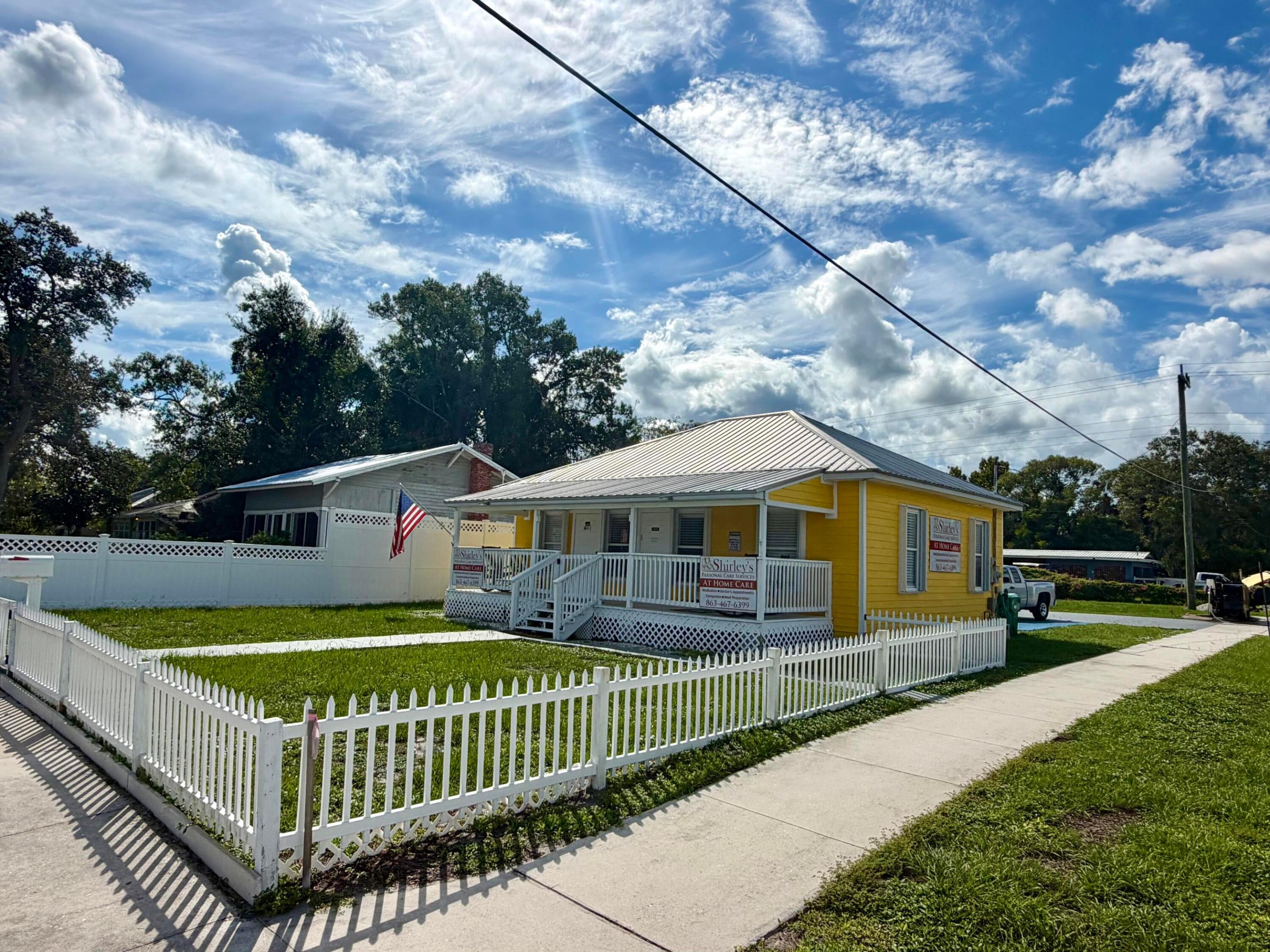 200 SE 3RD Street