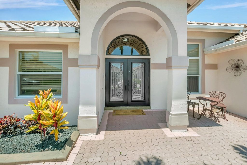 Photo of 22273 Vista Lago Drive, Boca Raton, FL 33428 (MLS # F10499301)