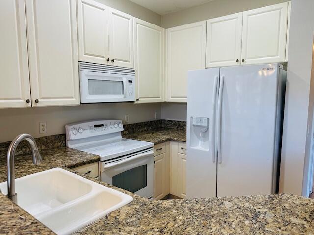 MILITARY TRAIL PUD - Residential Lease