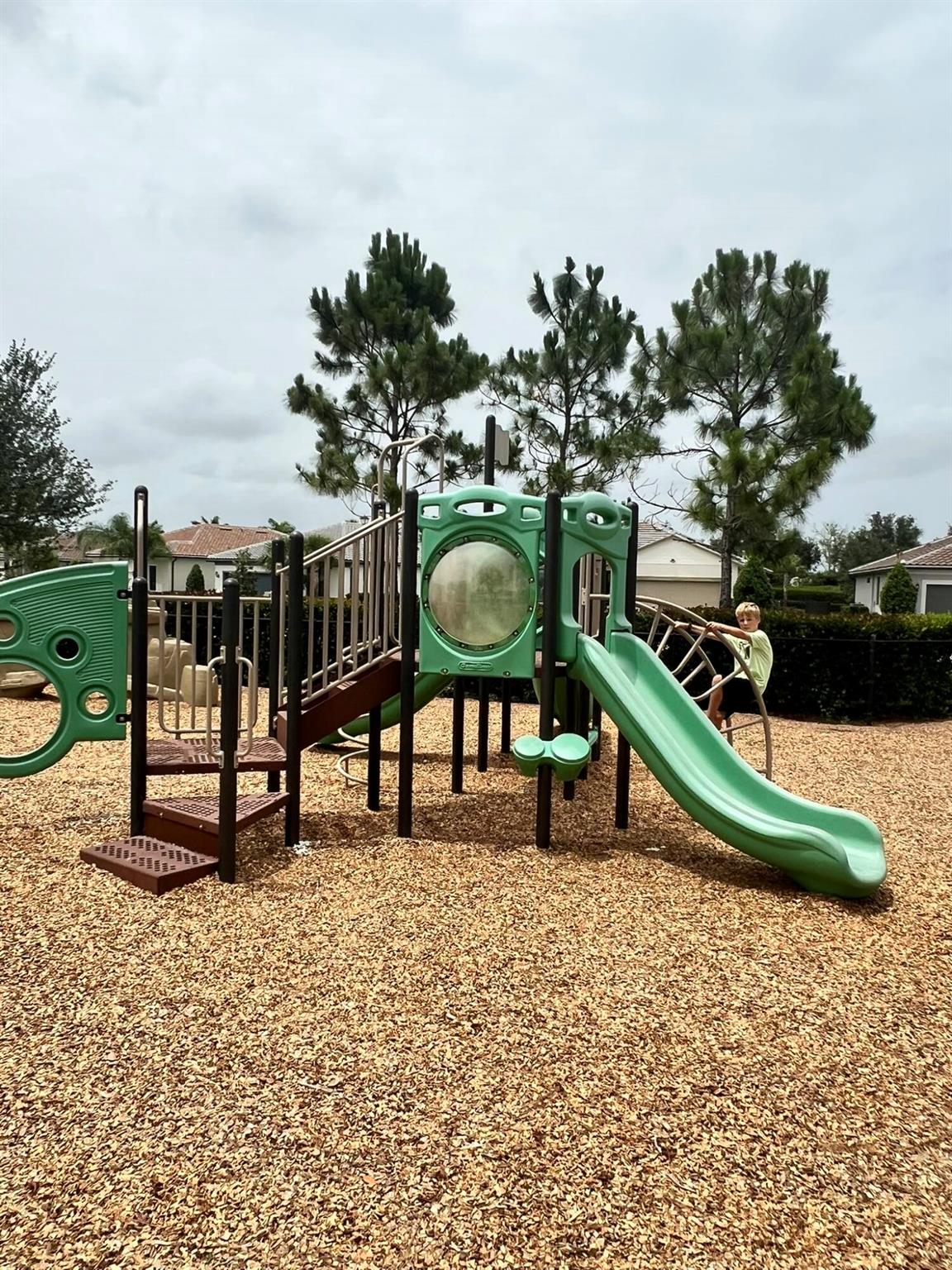 VERANDA GARDENS - Residential Lease