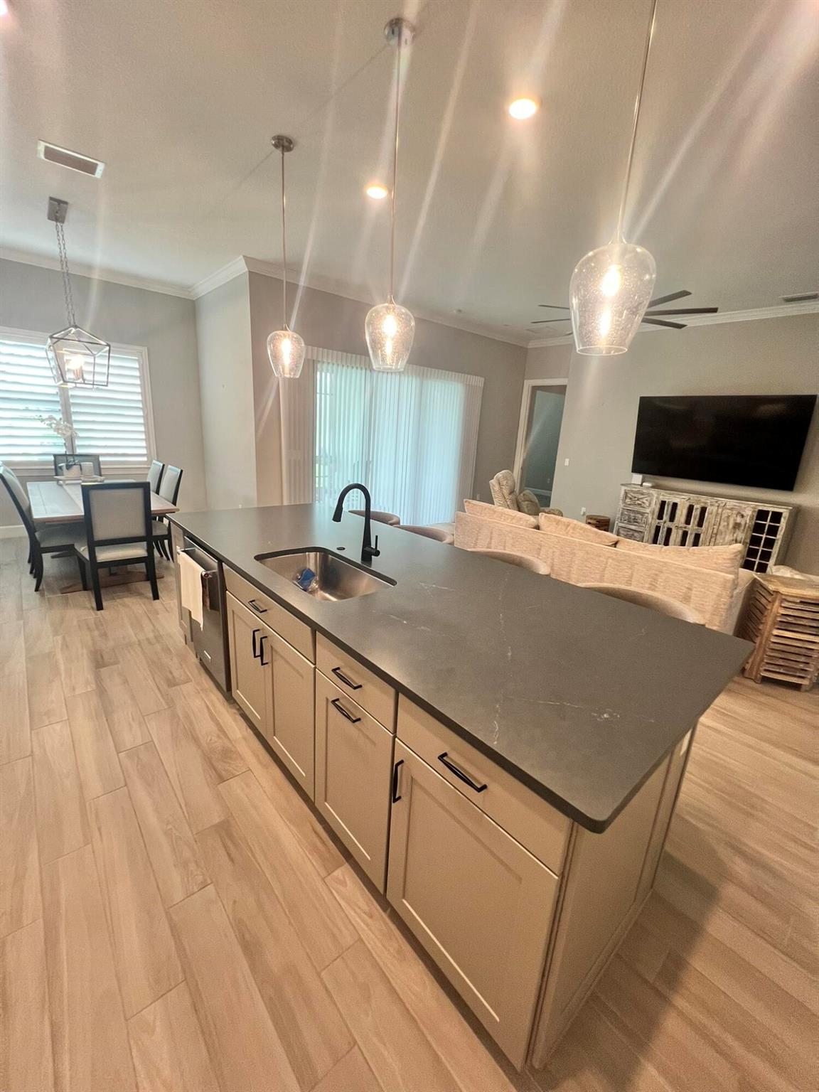 VERANDA GARDENS - Residential Lease
