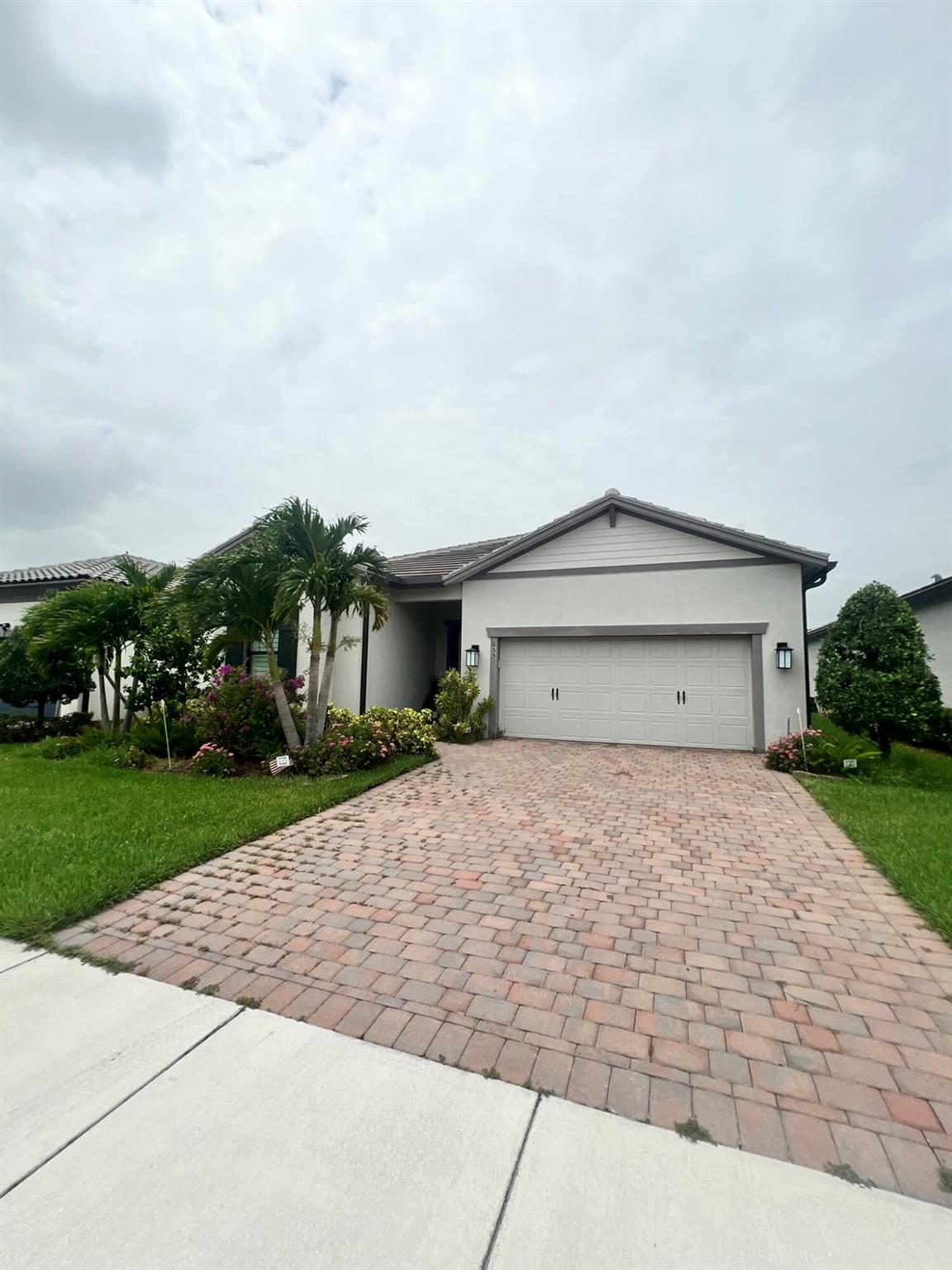 VERANDA GARDENS - Residential Lease
