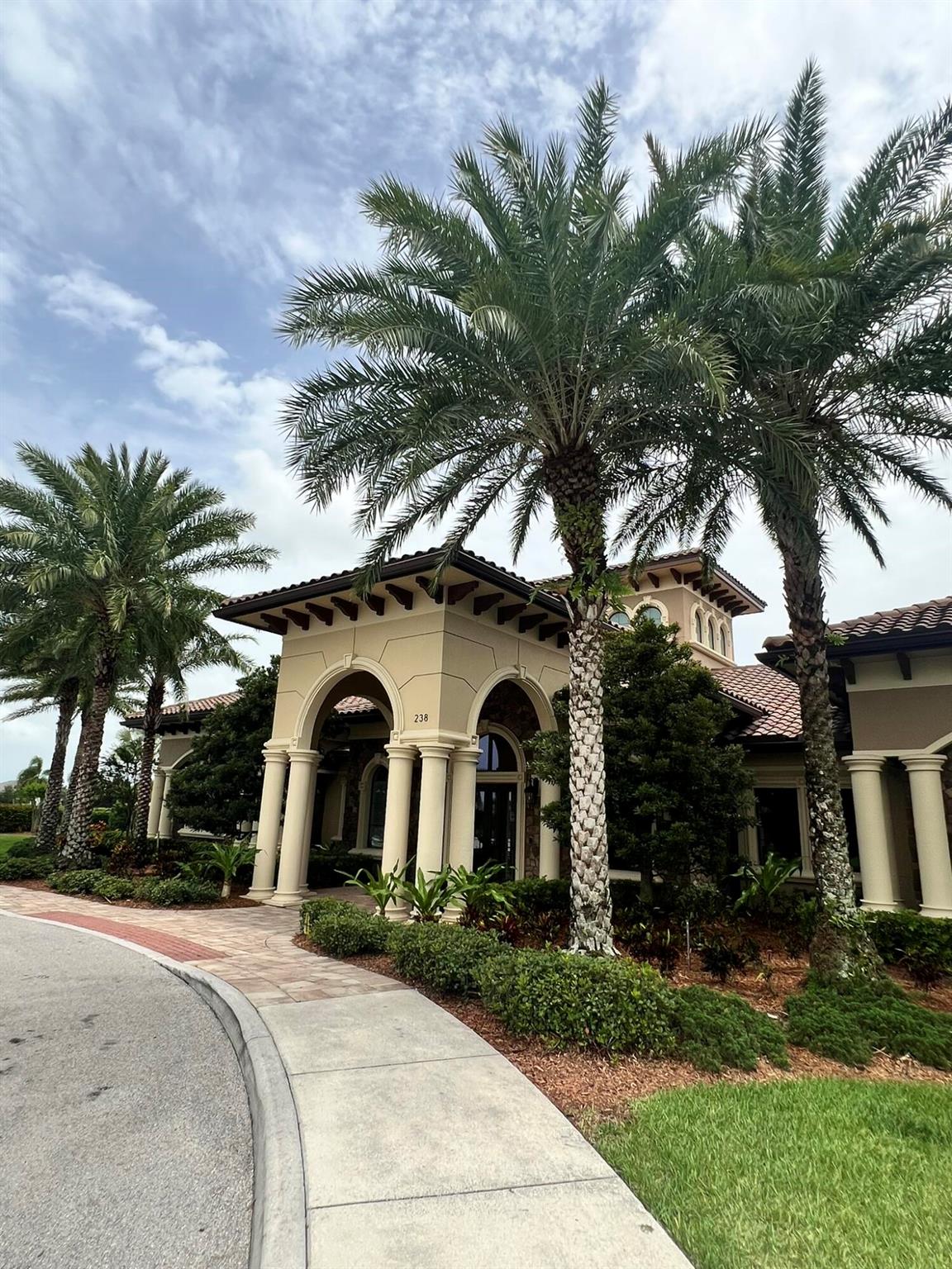 VERANDA GARDENS - Residential Lease