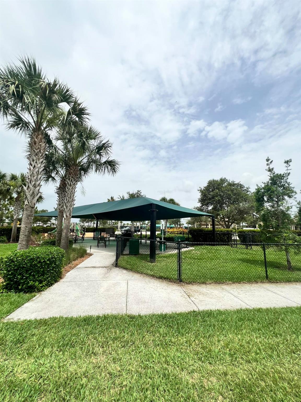 VERANDA GARDENS - Residential Lease