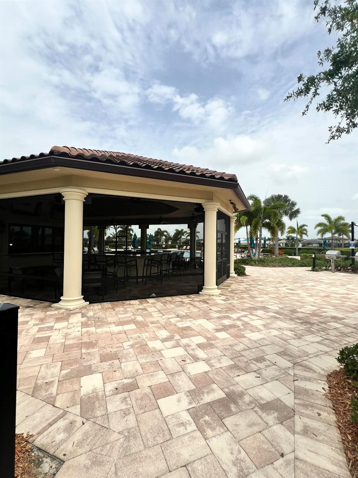 VERANDA GARDENS - Residential Lease