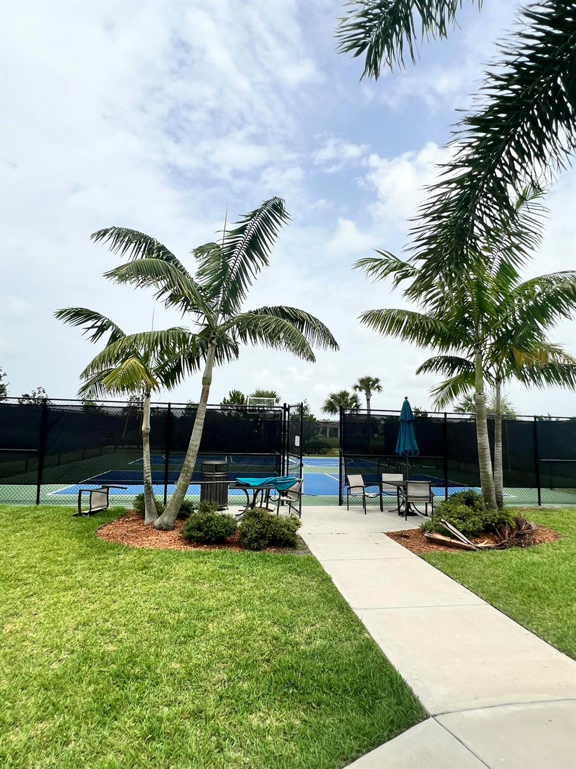 VERANDA GARDENS - Residential Lease