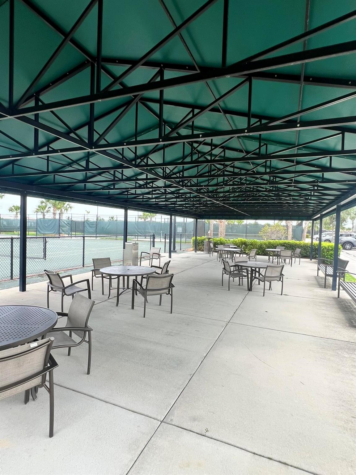 VERANDA GARDENS - Residential Lease