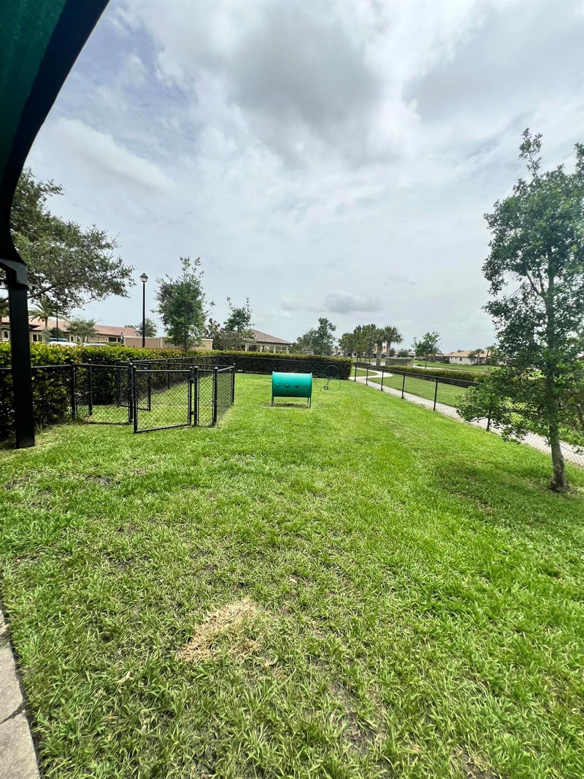 VERANDA GARDENS - Residential Lease